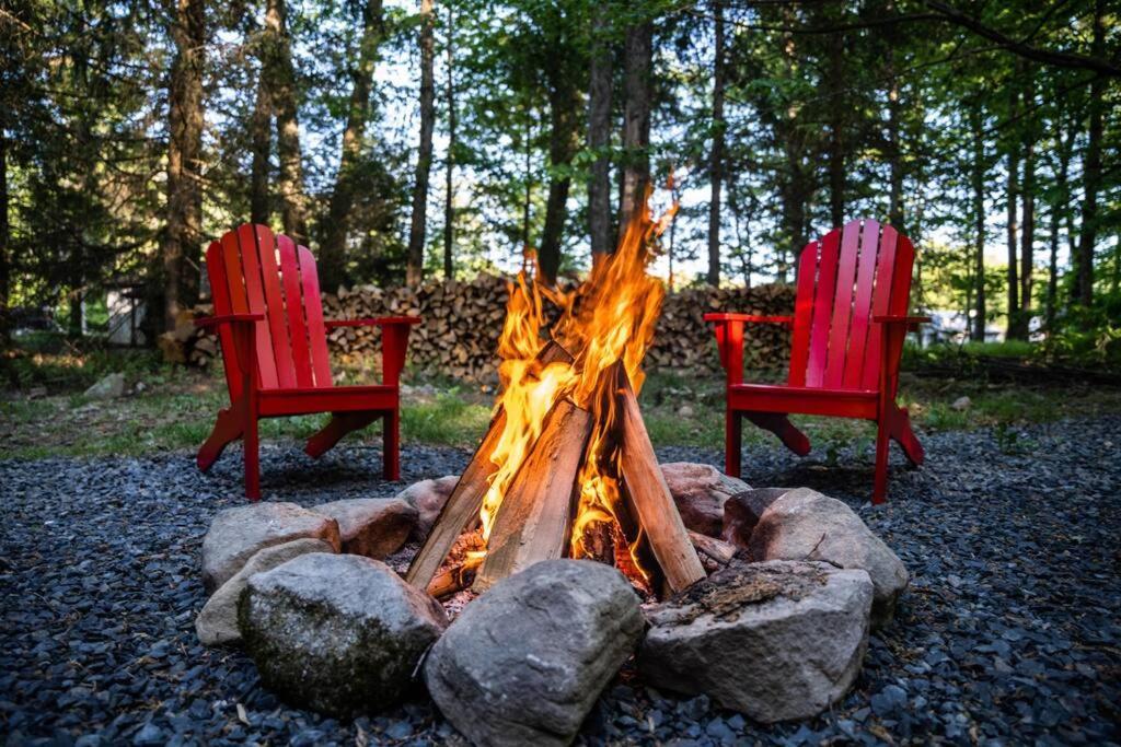 Greentown Pocono Mountain Retreat With Hot Tun And Sauna מראה חיצוני תמונה